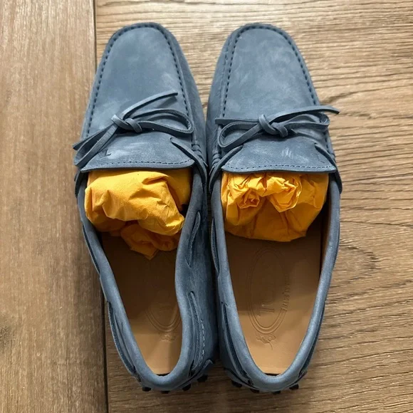 Tod’s Men’s Gommino Driving Shoes in Nubuck Leather, Light Blue Size 6.5 US Mens Tod main image 4